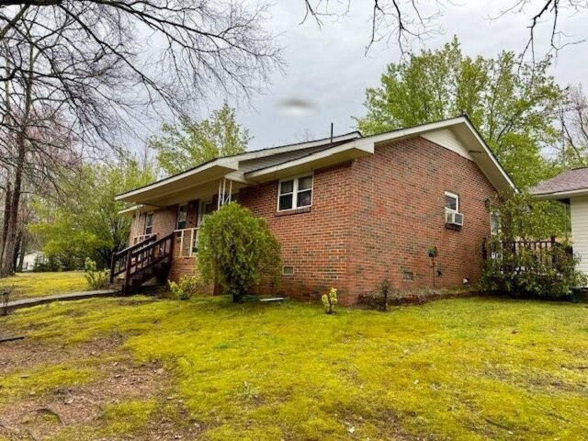 Picture of Home For Sale in Haleyville, Alabama, United States