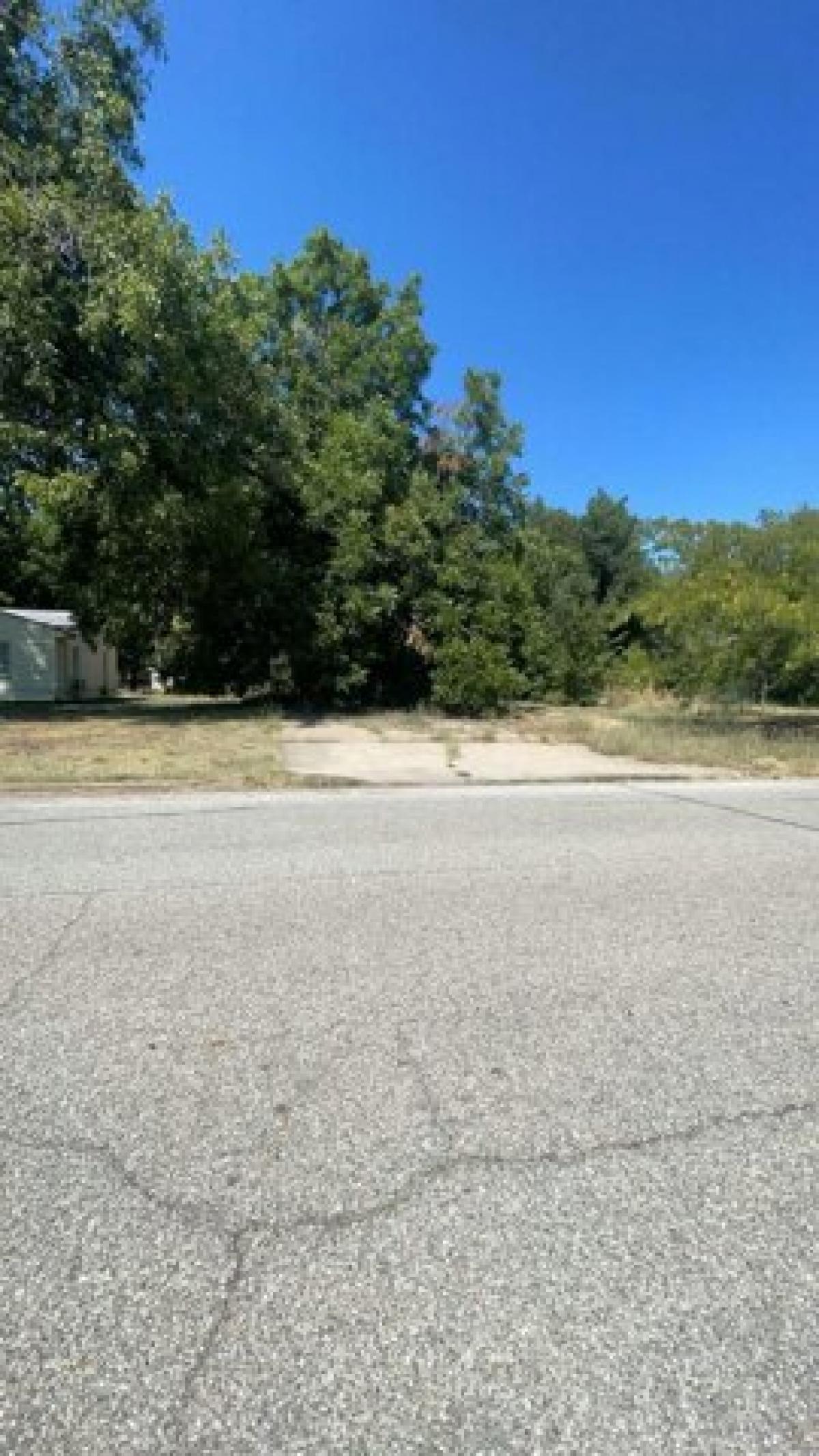 Picture of Residential Land For Rent in Enid, Oklahoma, United States