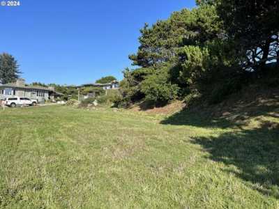 Residential Land For Sale in Brookings, Oregon