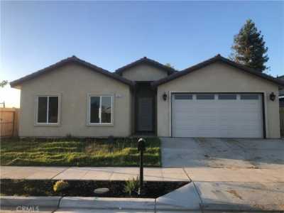 Home For Sale in Madera, California