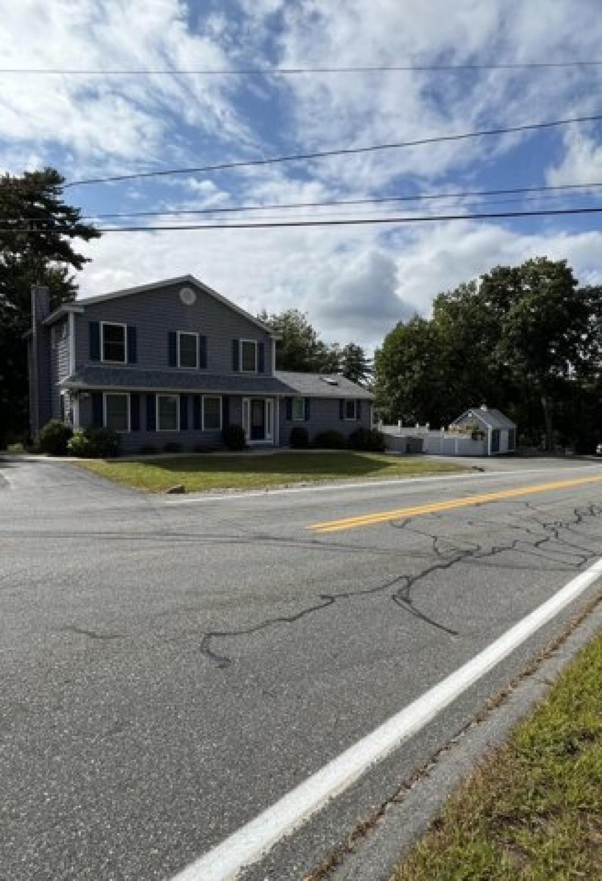 Picture of Home For Sale in Salem, New Hampshire, United States