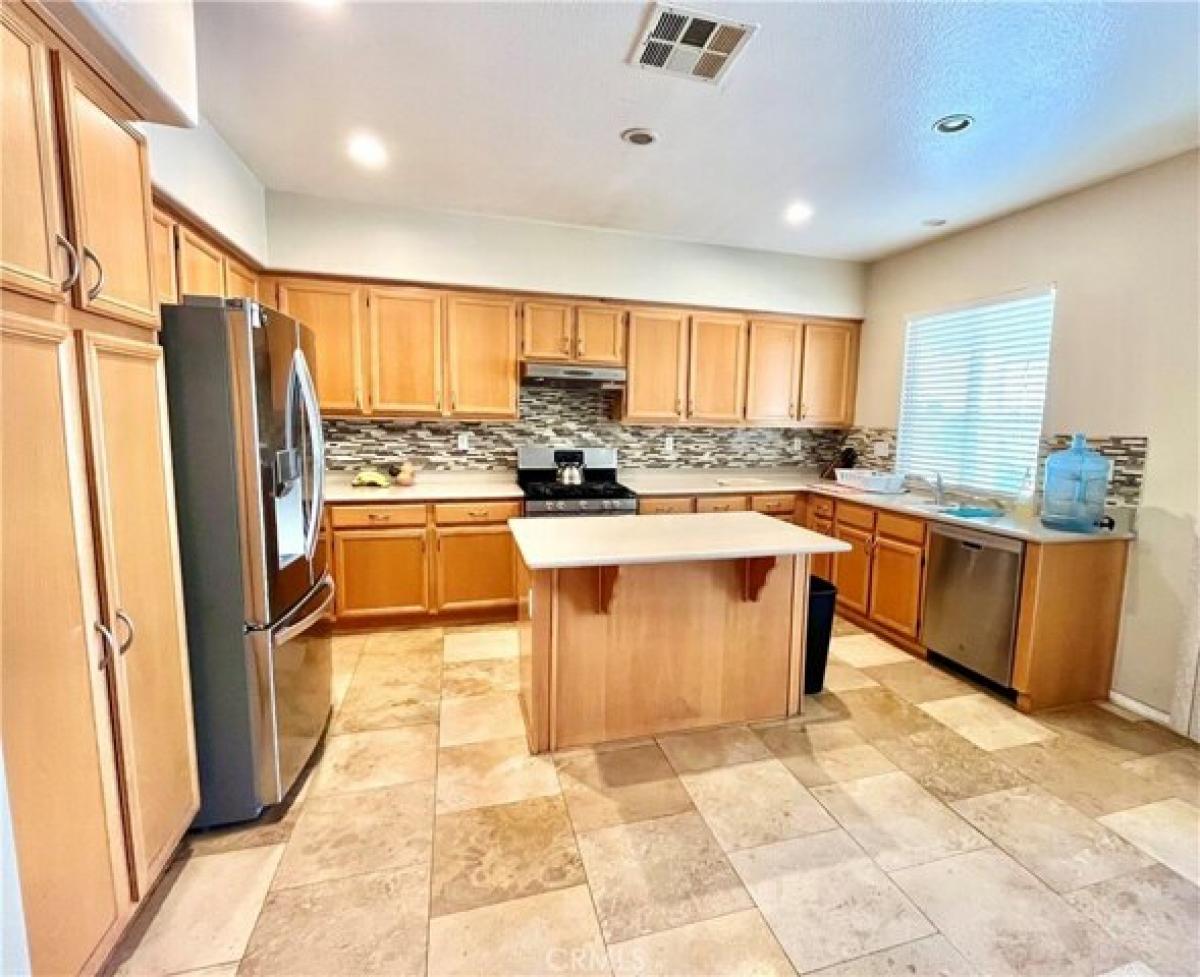 Picture of Home For Sale in Perris, California, United States