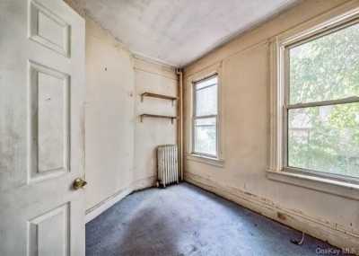 Home For Sale in Yonkers, New York