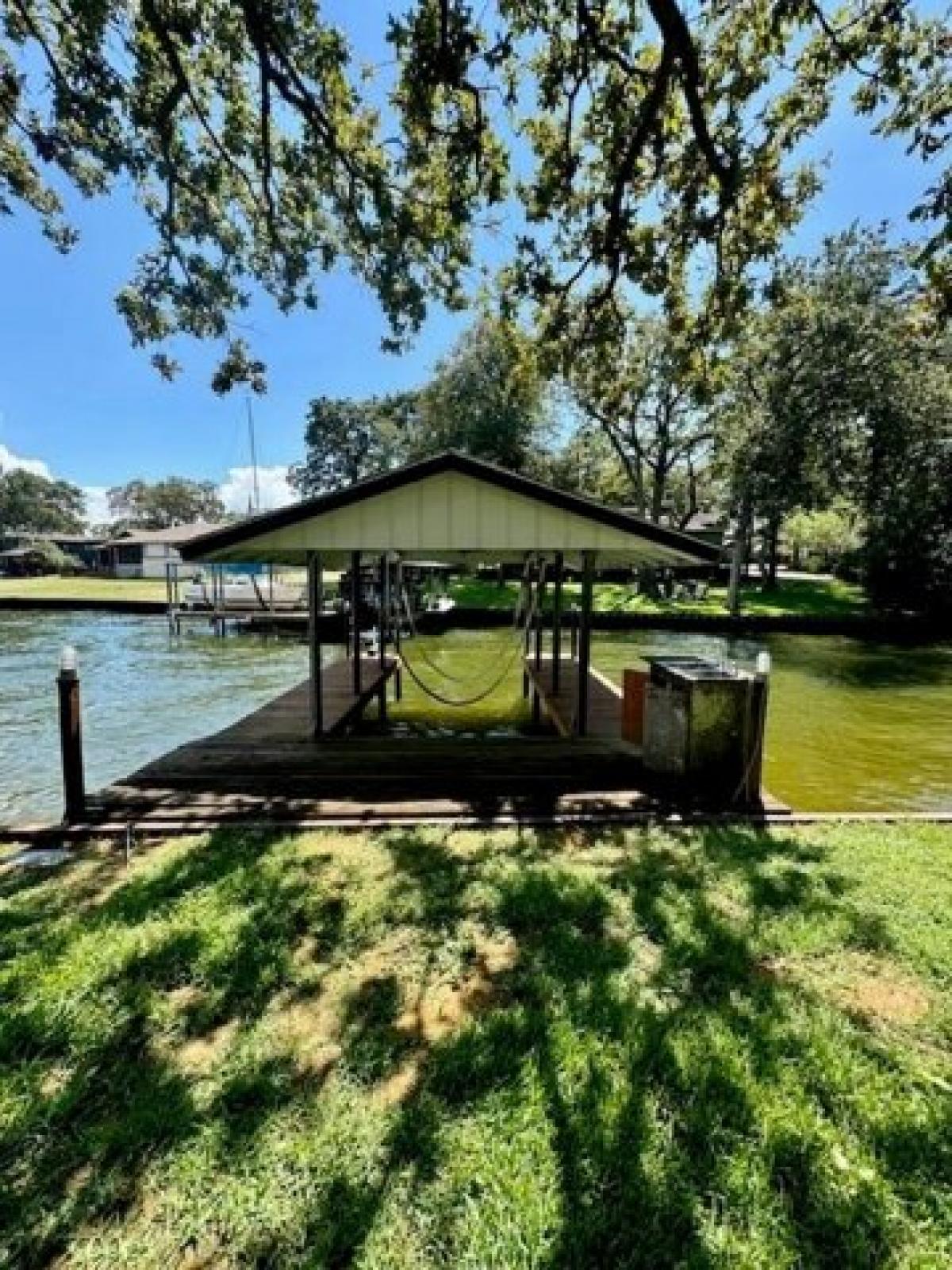 Picture of Home For Sale in Tool, Texas, United States