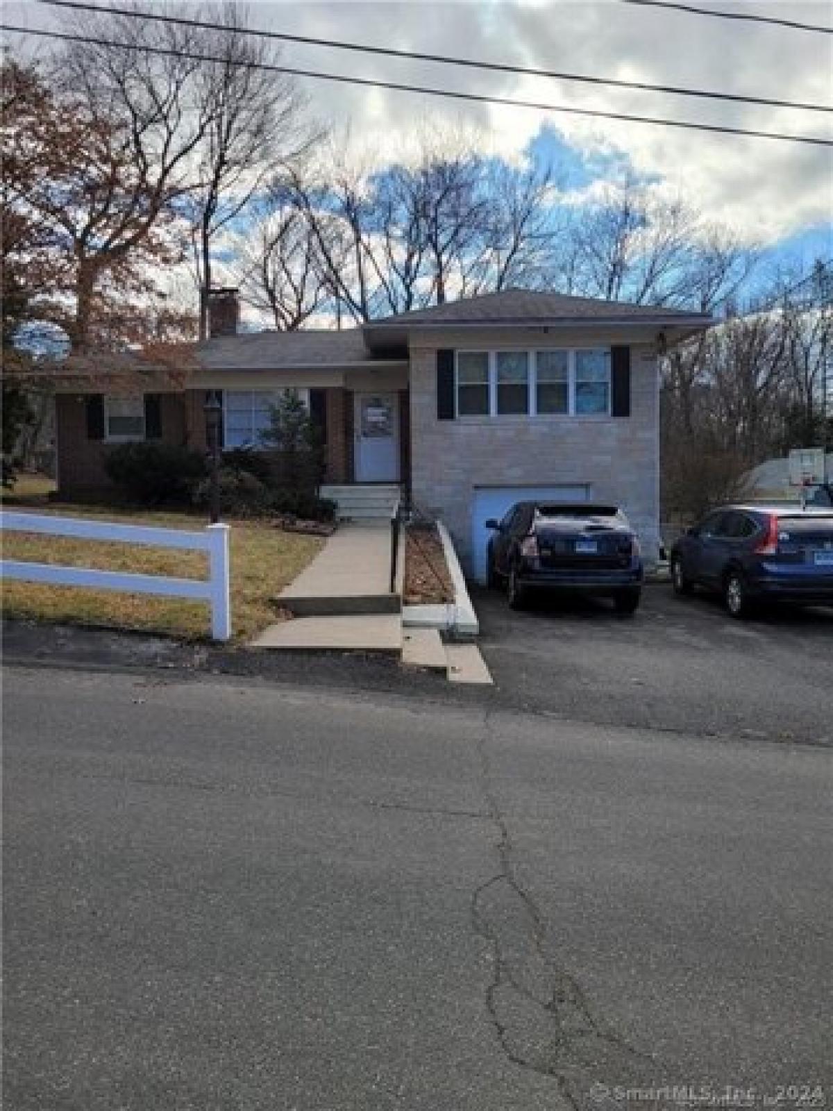 Picture of Home For Rent in Waterbury, Connecticut, United States