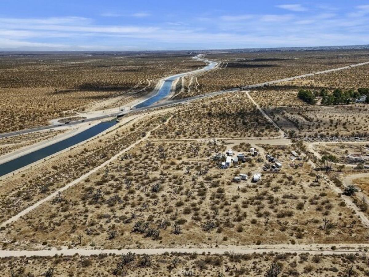 Picture of Residential Land For Sale in Llano, California, United States