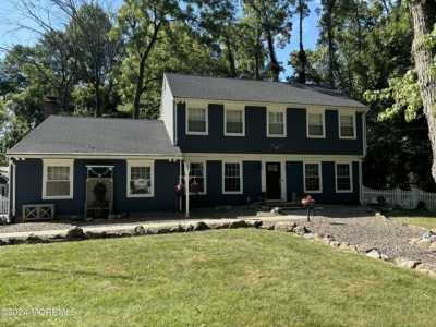 Home For Sale in Middletown, New Jersey