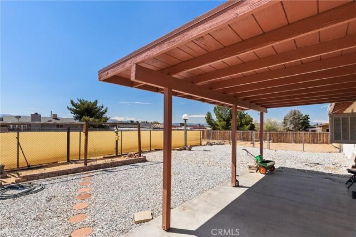 Picture of Home For Sale in Apple Valley, California, United States