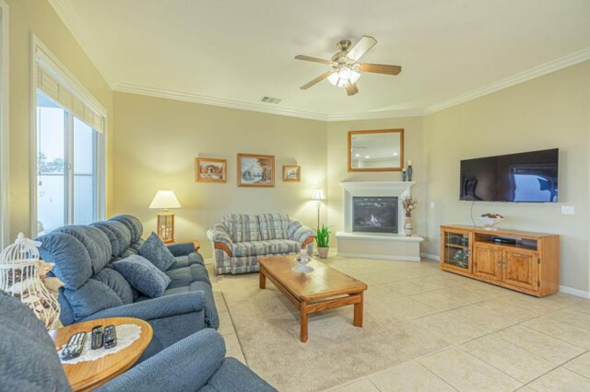 Picture of Home For Sale in Palmdale, California, United States