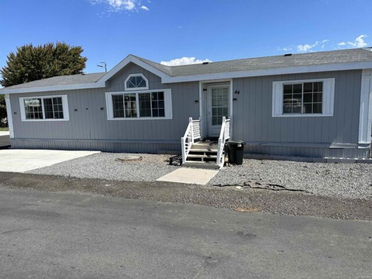 Picture of Home For Sale in Susanville, California, United States