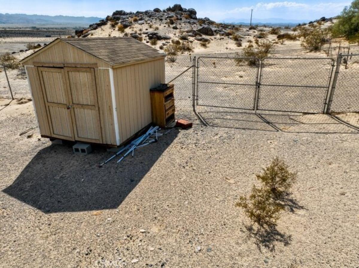 Picture of Residential Land For Sale in Twentynine Palms, California, United States