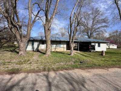 Home For Sale in Birch Tree, Missouri