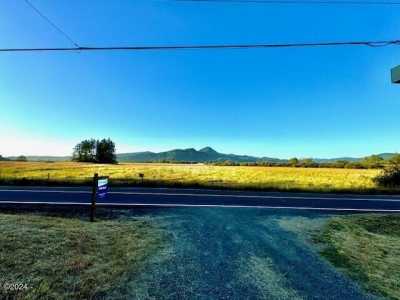 Home For Sale in Cloverdale, Oregon