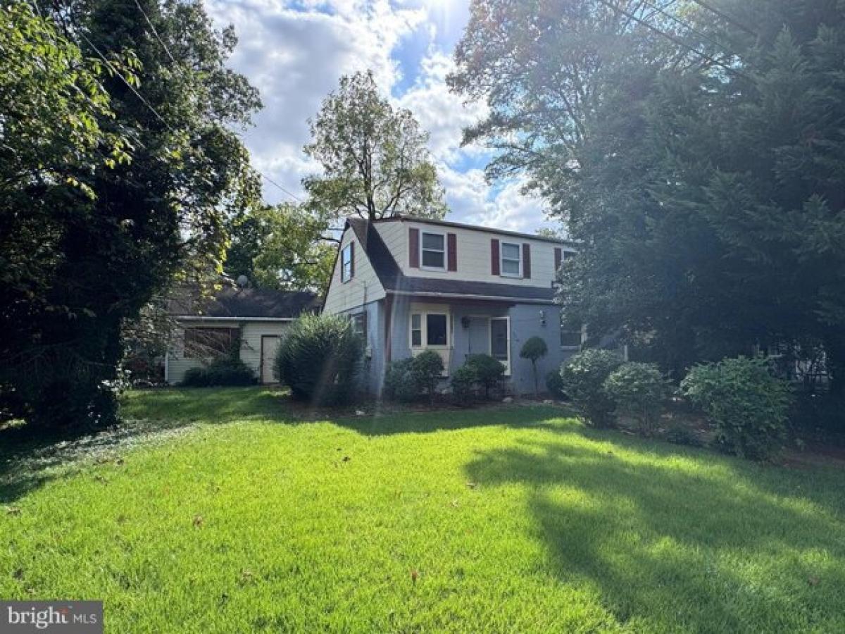 Picture of Home For Sale in Bethesda, Maryland, United States