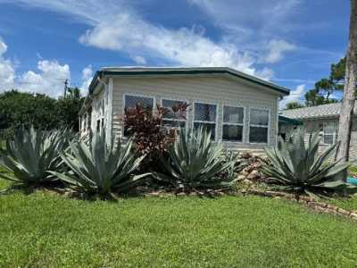 Home For Sale in Vero Beach, Florida