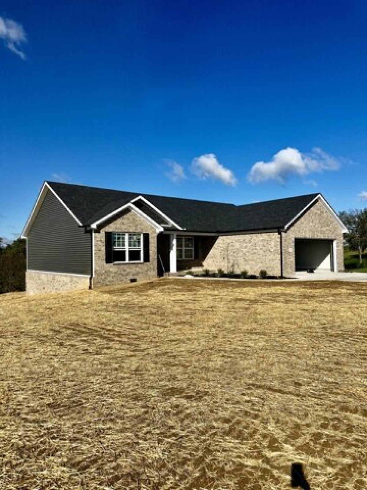 Picture of Home For Sale in Paint Lick, Kentucky, United States