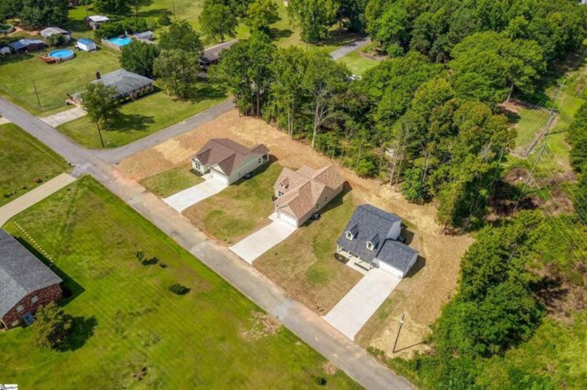 Picture of Home For Sale in Belton, South Carolina, United States