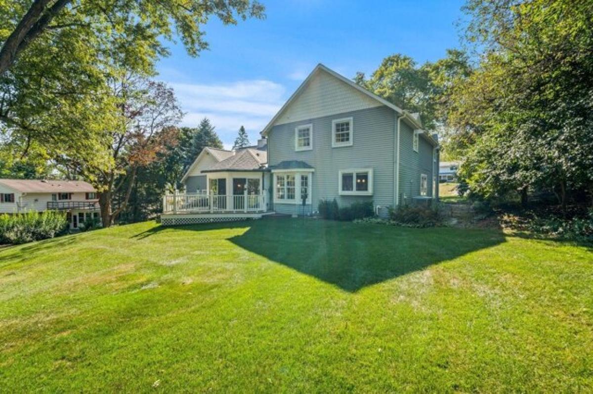 Picture of Home For Sale in Brookfield, Wisconsin, United States