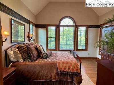 Home For Sale in Jefferson, North Carolina