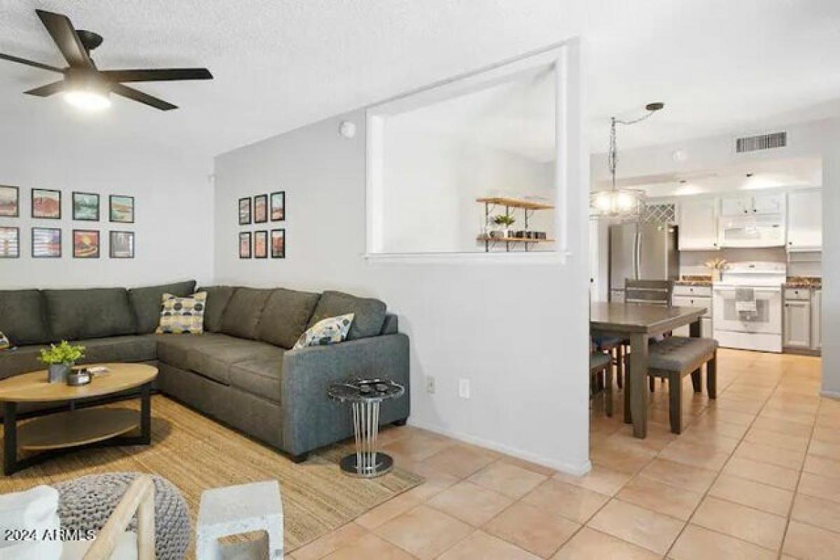 Picture of Home For Sale in Tempe, Arizona, United States