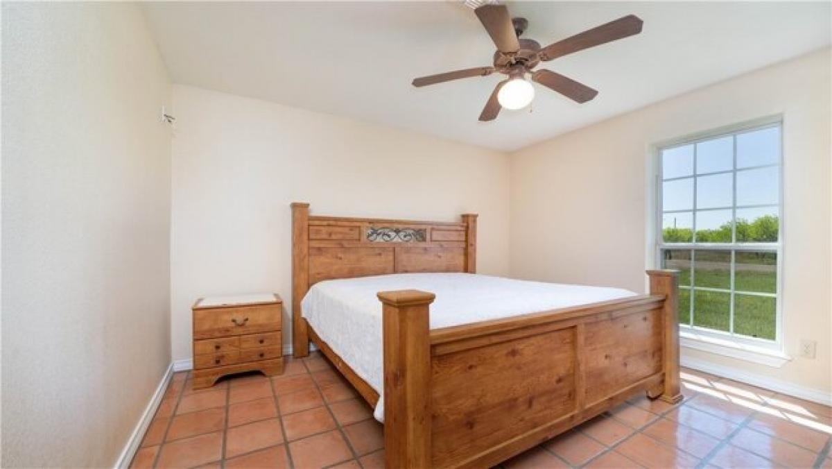 Picture of Home For Sale in Corpus Christi, Texas, United States