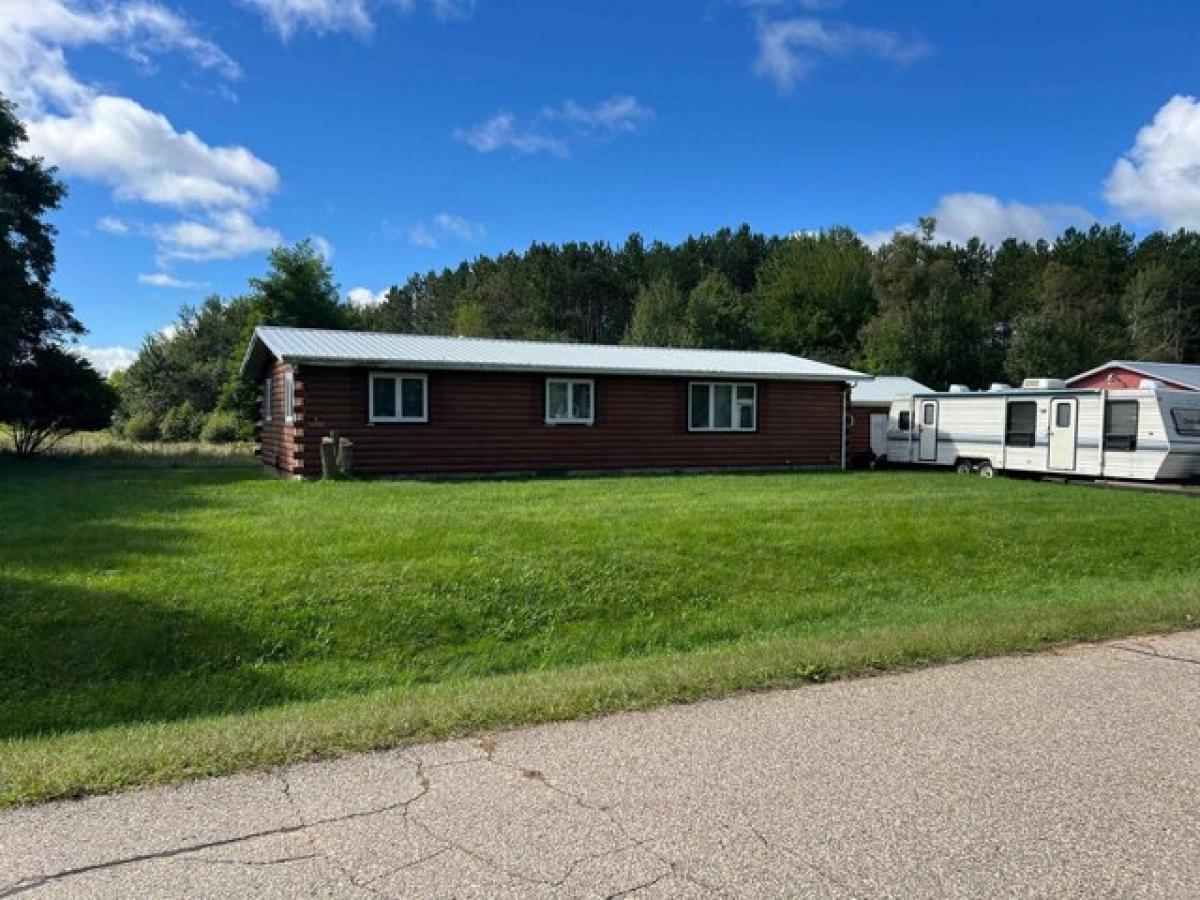 Picture of Home For Sale in Gresham, Wisconsin, United States