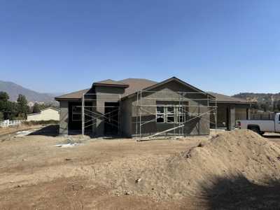 Home For Sale in Springville, California