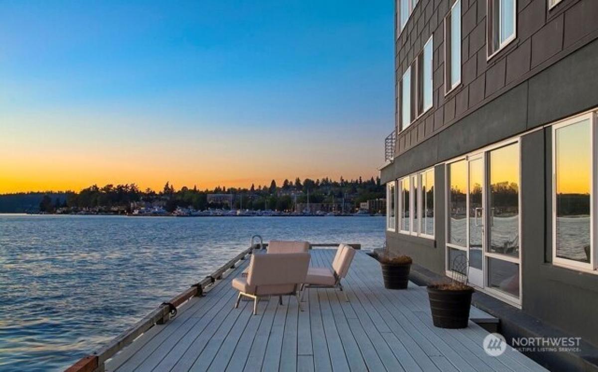 Picture of Home For Sale in Kirkland, Washington, United States