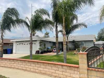 Home For Sale in Fontana, California