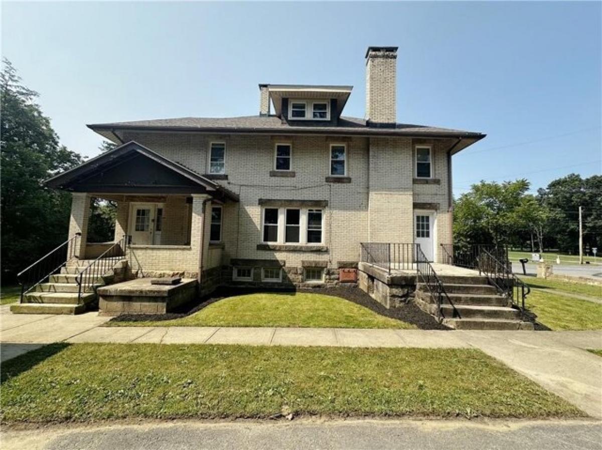 Picture of Home For Sale in Butler, Pennsylvania, United States