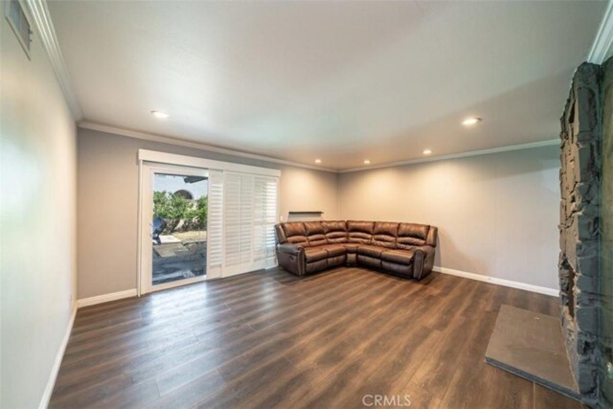 Picture of Home For Sale in Anaheim, California, United States