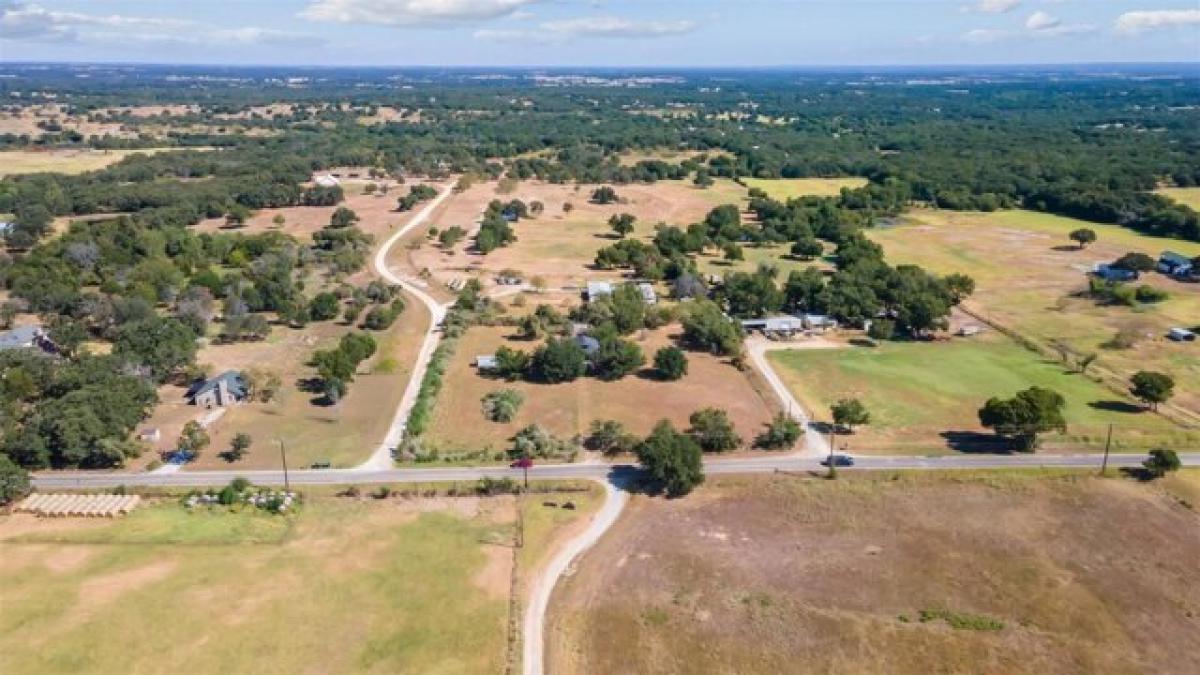 Picture of Residential Land For Sale in Springtown, Texas, United States