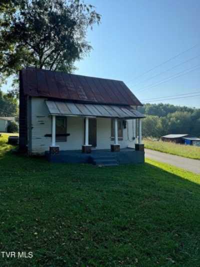 Home For Sale in Elizabethton, Tennessee