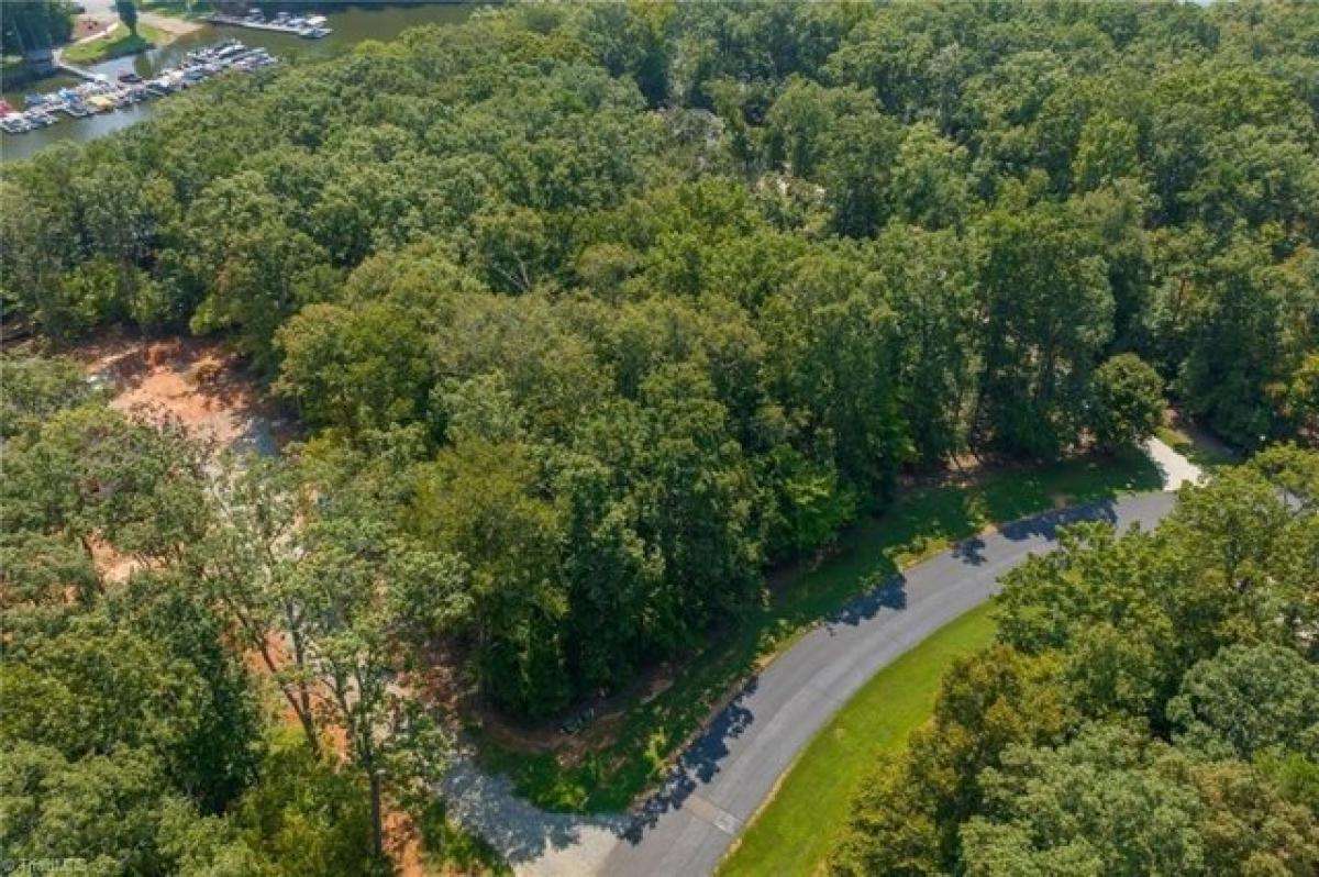 Picture of Residential Land For Sale in Lexington, North Carolina, United States