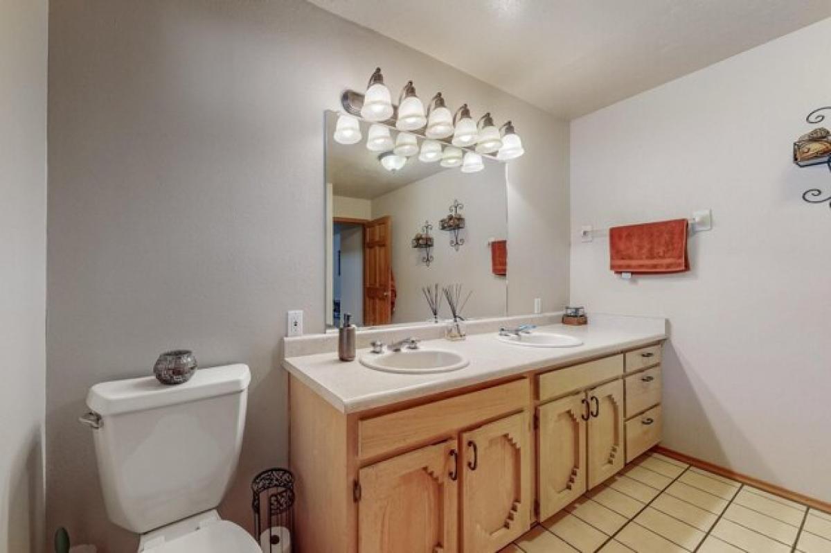 Picture of Home For Sale in Santa Fe, New Mexico, United States