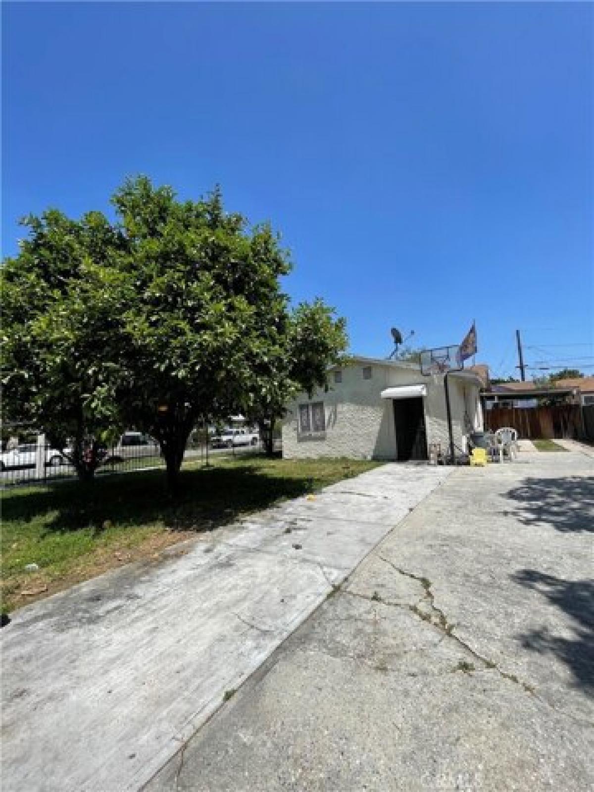 Picture of Home For Sale in Maywood, California, United States