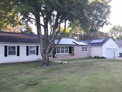 Home For Sale in Tuscola, Illinois