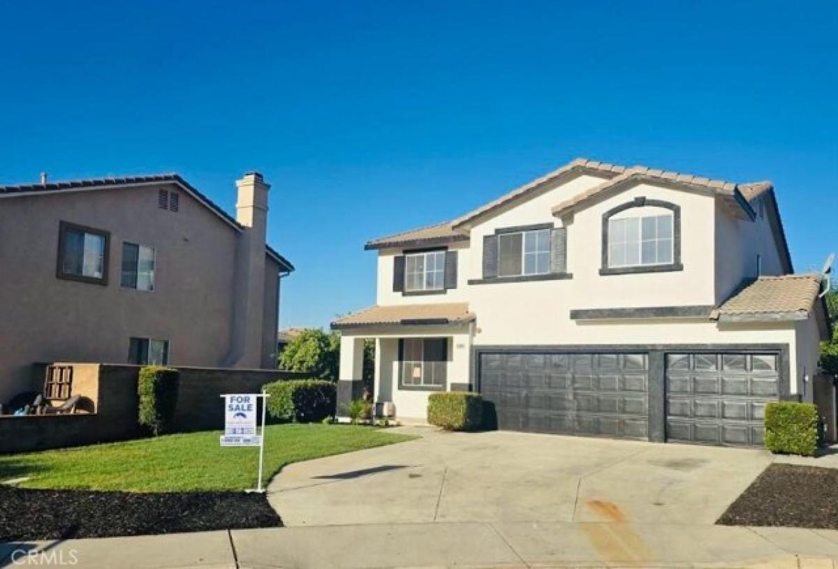 Picture of Home For Sale in Fontana, California, United States