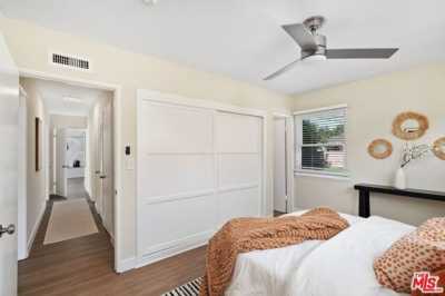 Home For Sale in Winnetka, California