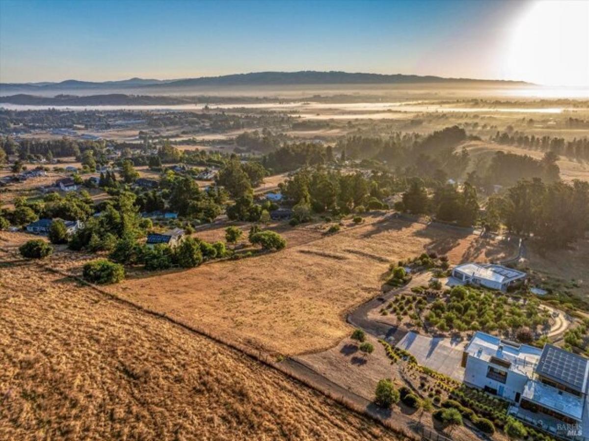 Picture of Residential Land For Sale in Petaluma, California, United States