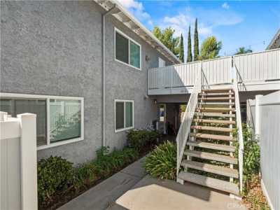 Home For Sale in Saugus, California