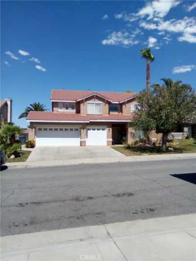 Home For Sale in Palmdale, California