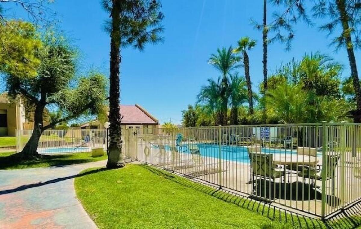 Picture of Home For Sale in Cathedral City, California, United States