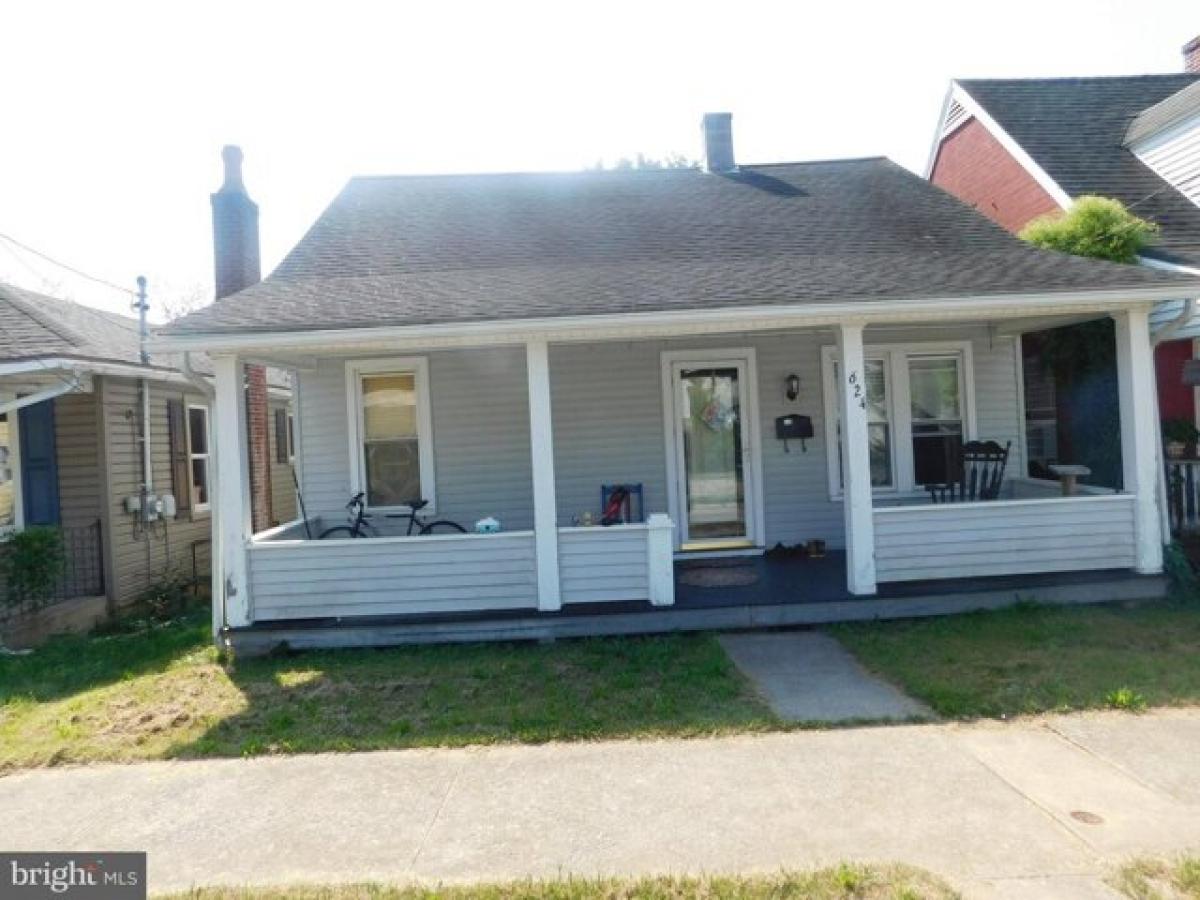 Picture of Home For Sale in Lewistown, Pennsylvania, United States