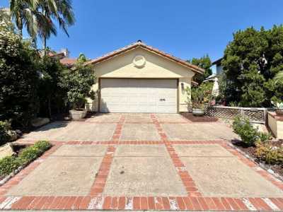 Home For Sale in Oceanside, California