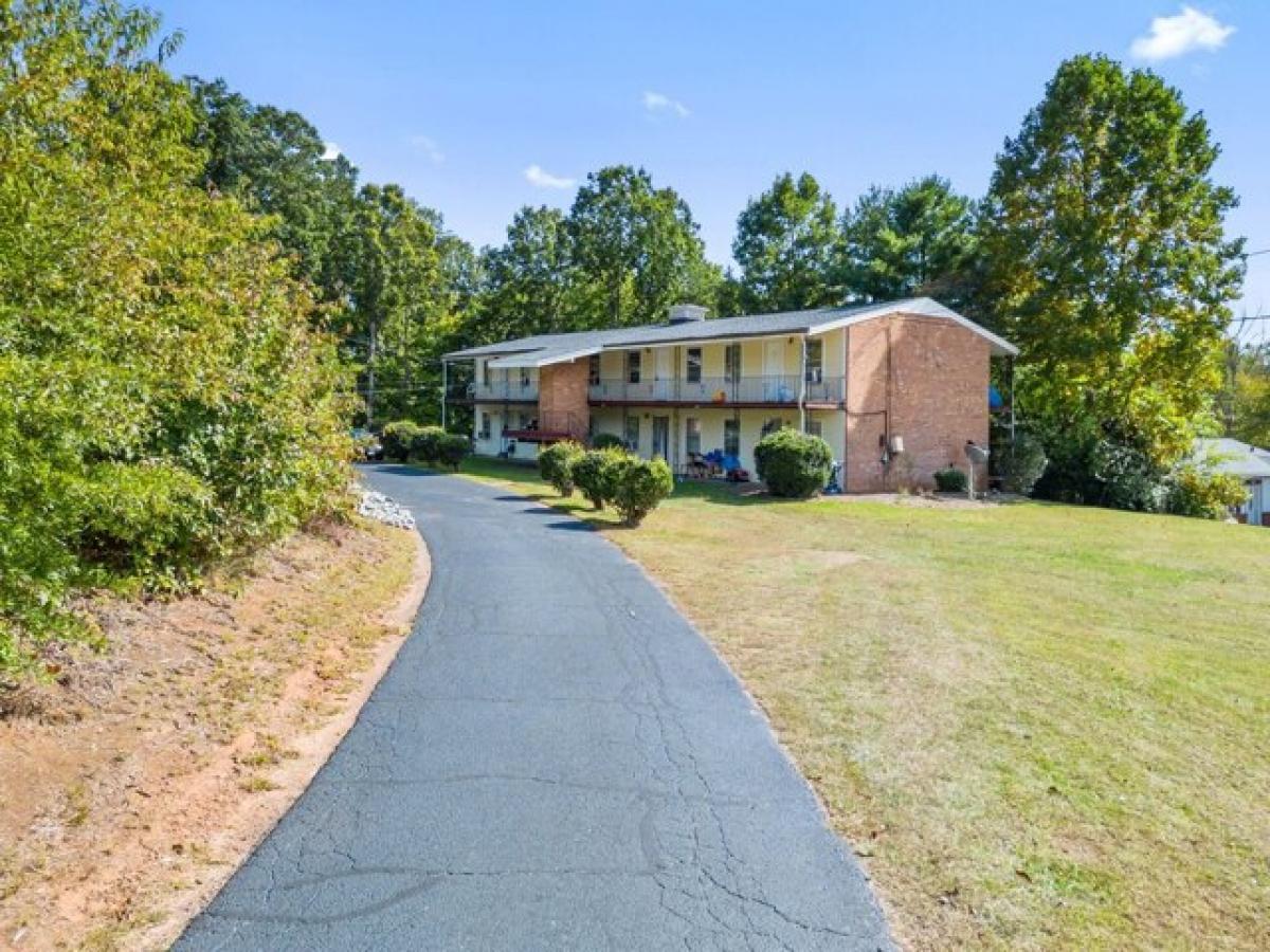 Picture of Apartment For Rent in Martinsville, Virginia, United States