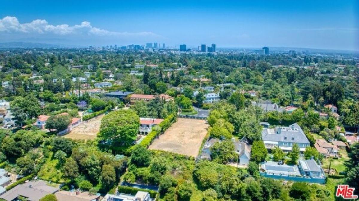 Picture of Residential Land For Sale in Los Angeles, California, United States