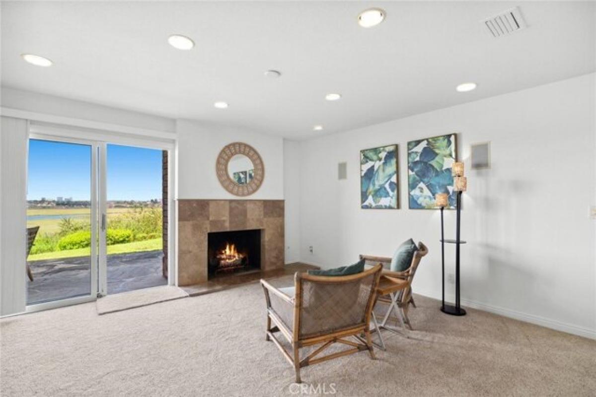 Picture of Home For Sale in Newport Beach, California, United States