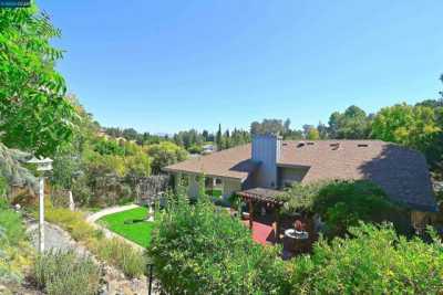 Home For Sale in Pleasant Hill, California