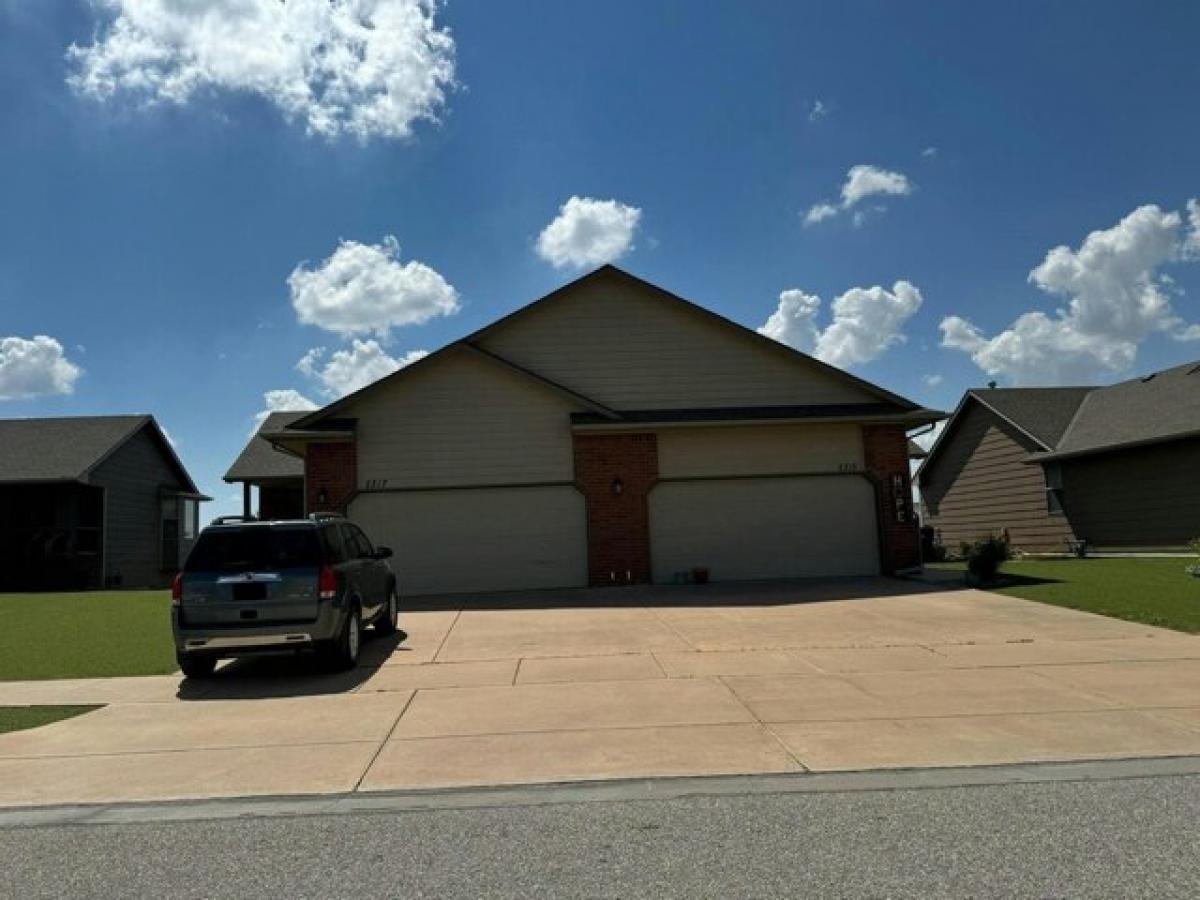 Picture of Home For Sale in Kechi, Kansas, United States